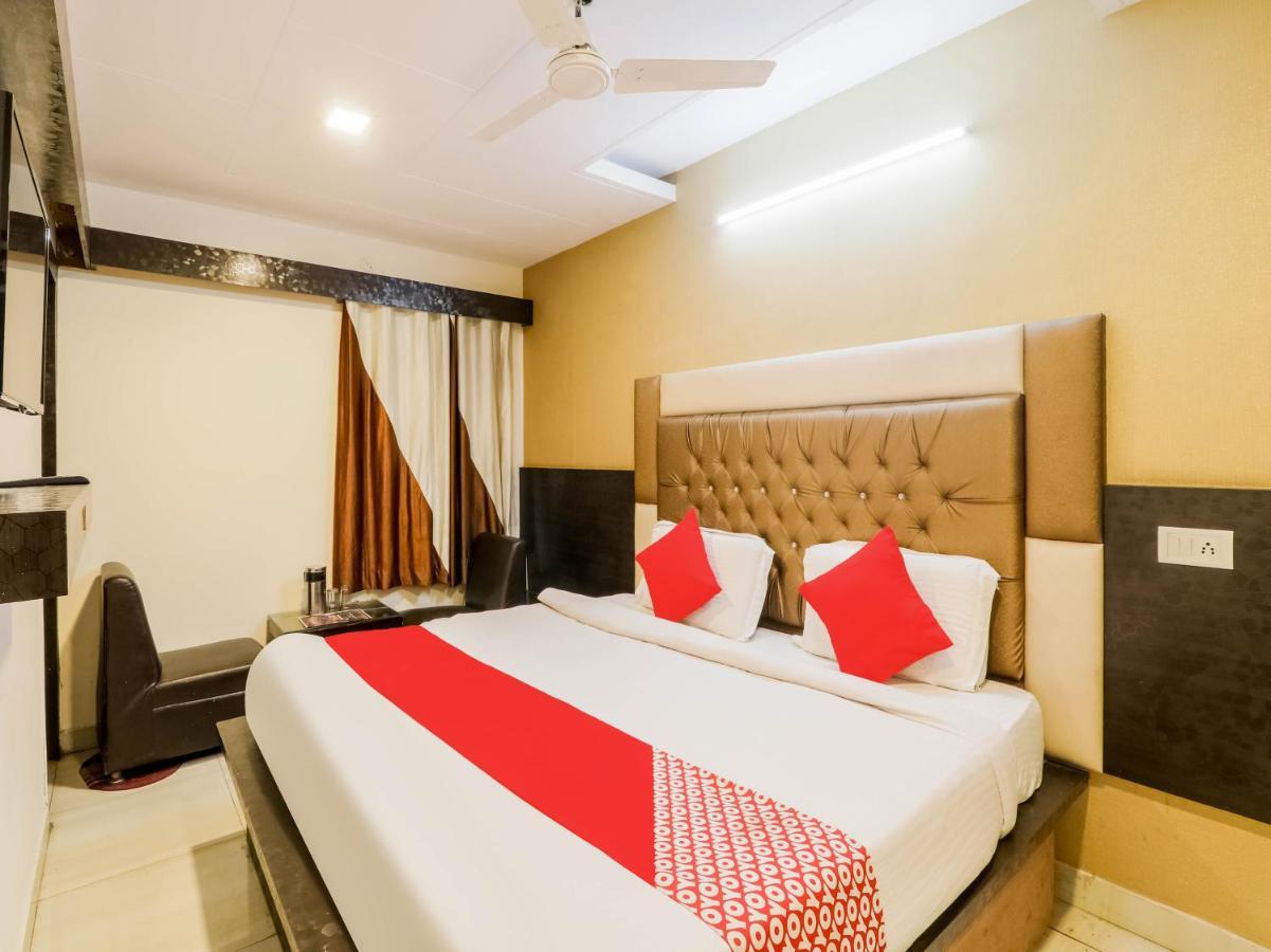 Oyo 79765 Hotel Samrat Lucknow Exterior photo