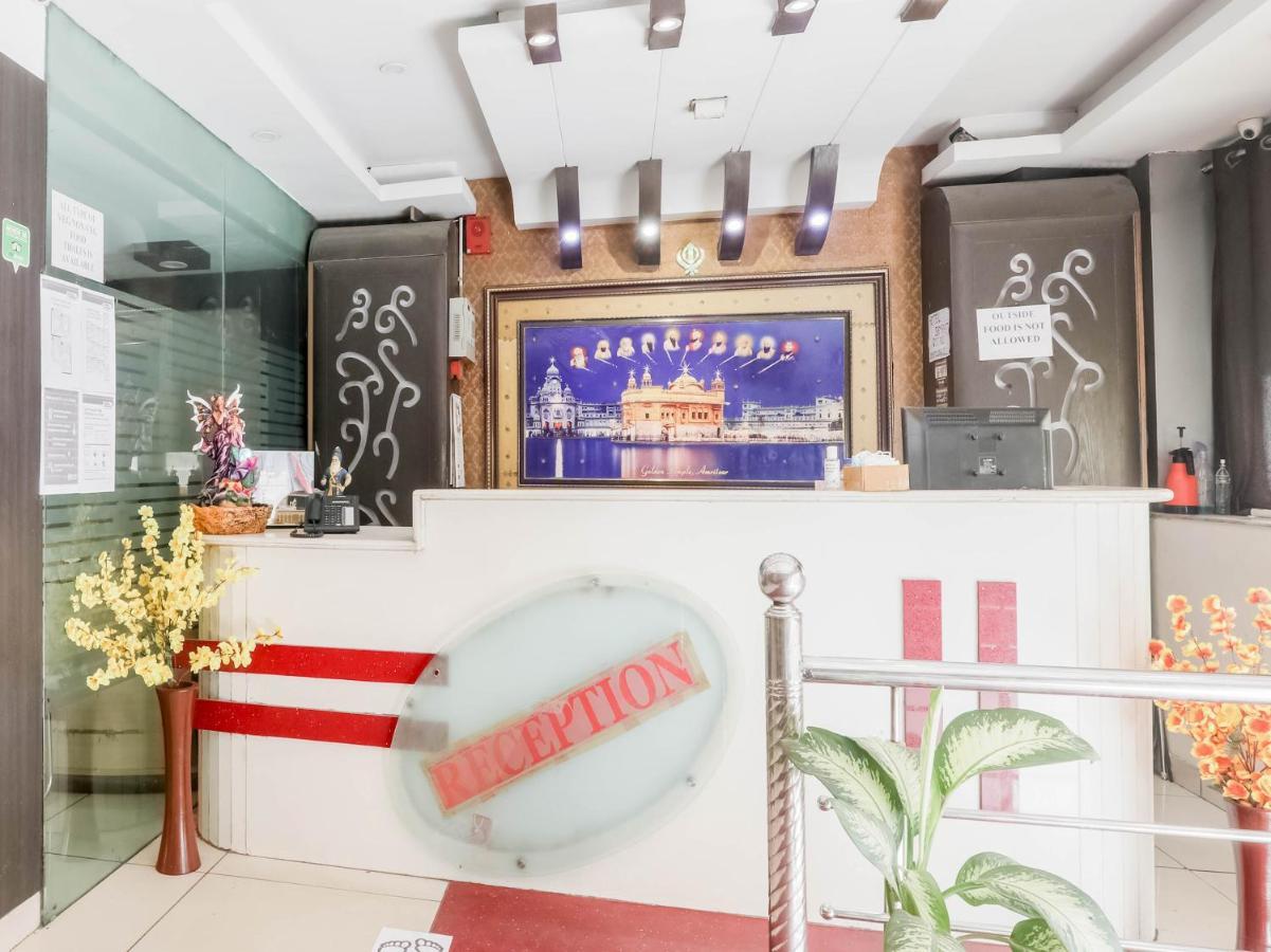 Oyo 79765 Hotel Samrat Lucknow Exterior photo