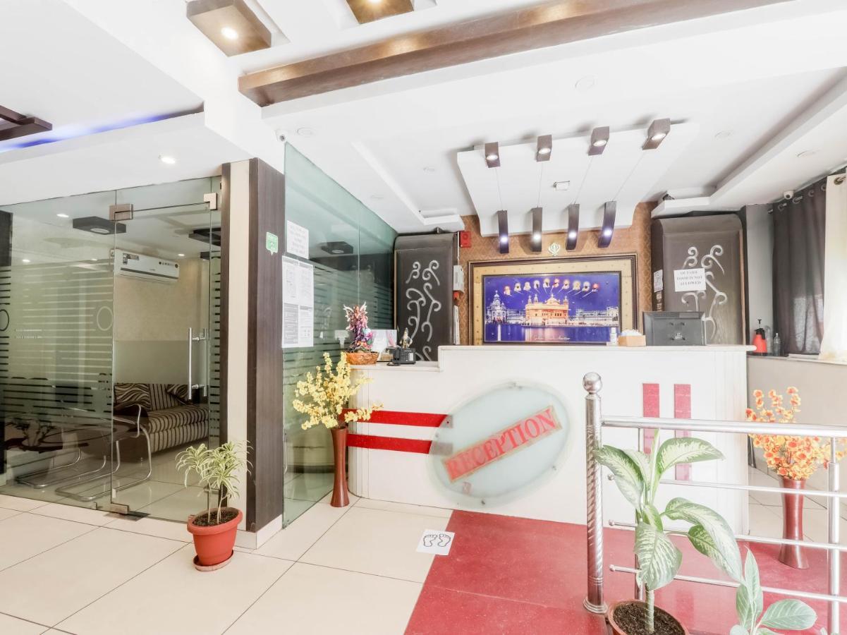 Oyo 79765 Hotel Samrat Lucknow Exterior photo